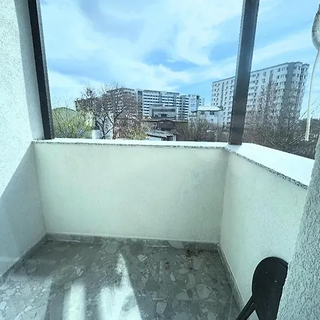 Estrella Studio- Mihai Bravu