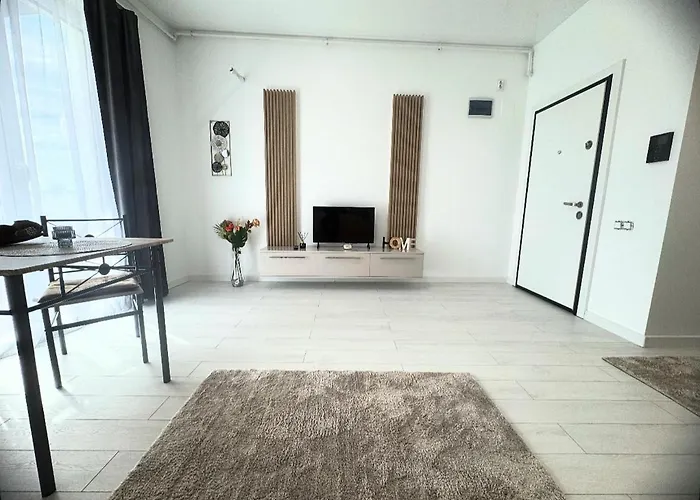 Estrella Studio- Mihai Bravu